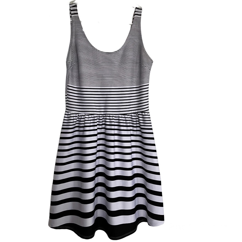 Papaya Dress Striped Sleeveless Silky Feel Juniors Medium